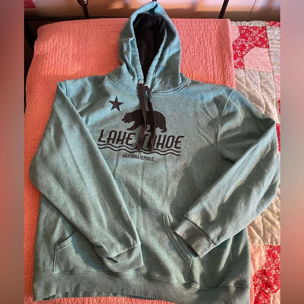 Lake Tahoe hoodie, teal green, soft. Sz XL Women’s but could be unisex